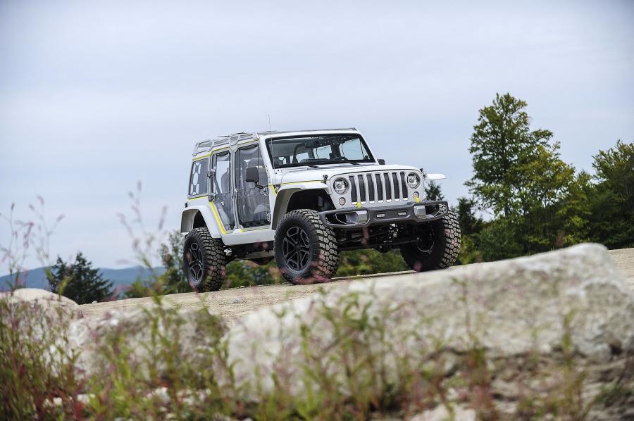  Jeep Safari Concept (JK) 2017 года  (фото 23 из 25)